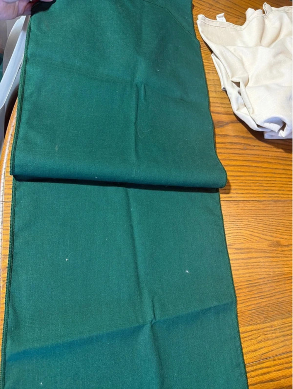 5 ft dark green table runner